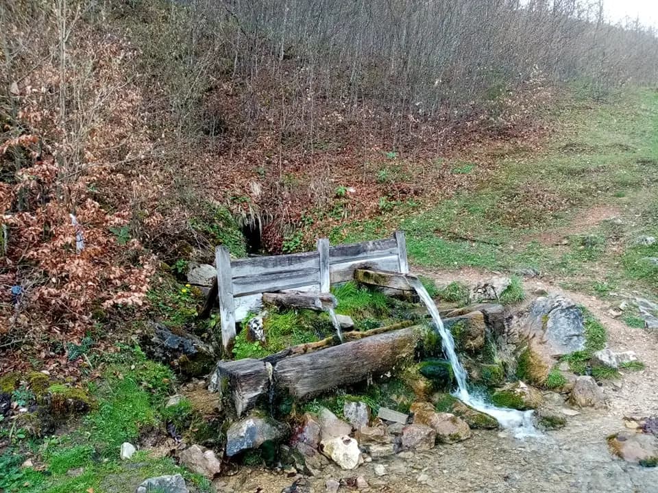Spomenik prirode „Promuklica” u ataru sela Ostrovice kod Tutina